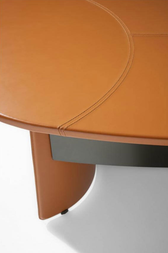 Lomacasa_Pellizzoni_Butterfly-書桌_描述