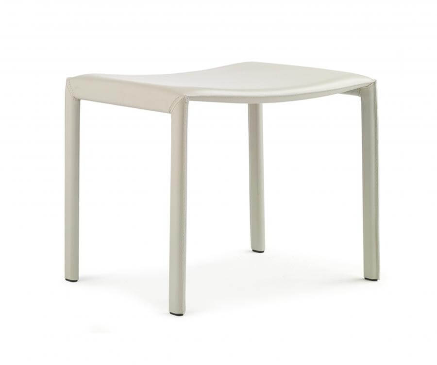 Lomacasa_Pellizzoni_Pasqualina-Stool_Description